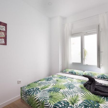 Cozy 3 Bed Apartment In The Heart Of Alicante Bagian luar foto