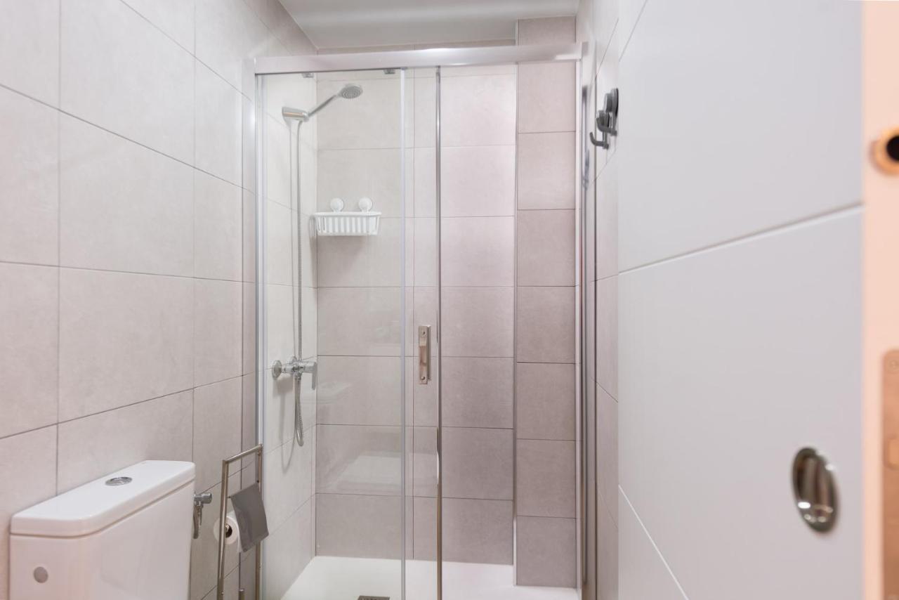 Cozy 3 Bed Apartment In The Heart Of Alicante Bagian luar foto