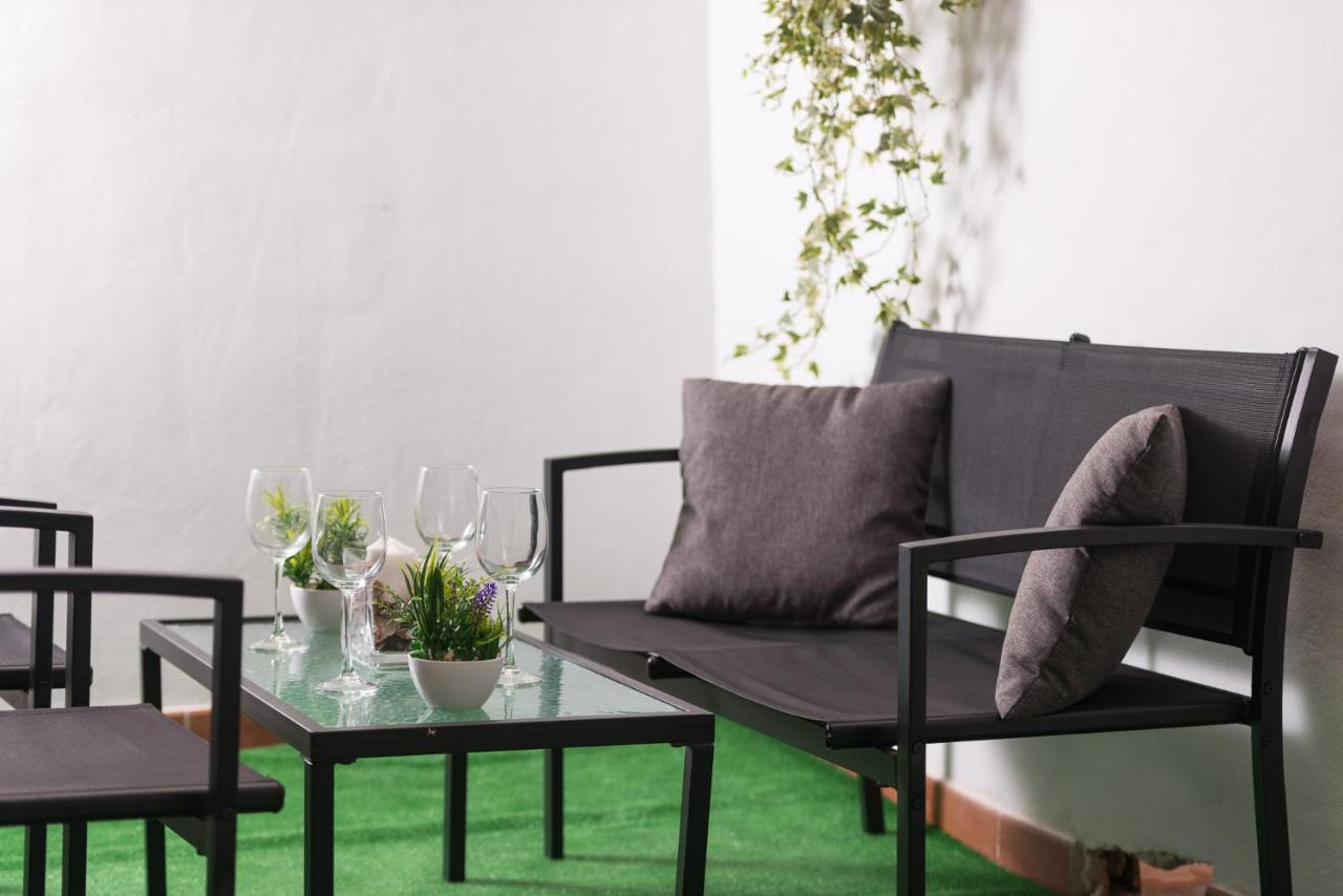 Cozy 3 Bed Apartment In The Heart Of Alicante Bagian luar foto
